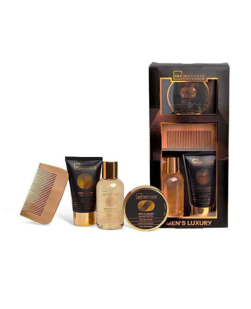 pratica confezione da uomo: bagno, crema corpo, dopobarba, pettine in legno. Set uomo compact