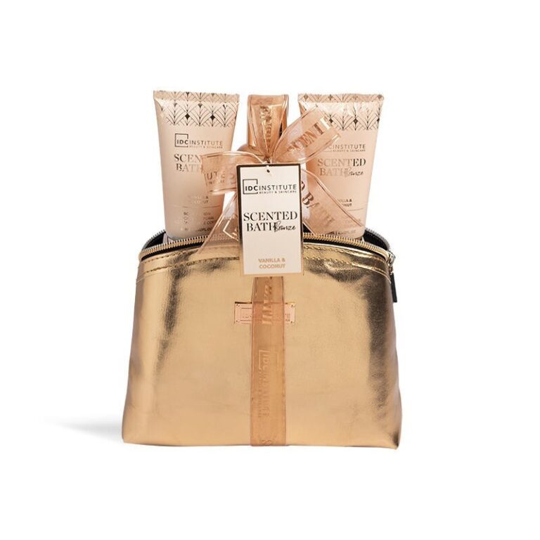 pochette con prodotti bagno e cura corpo