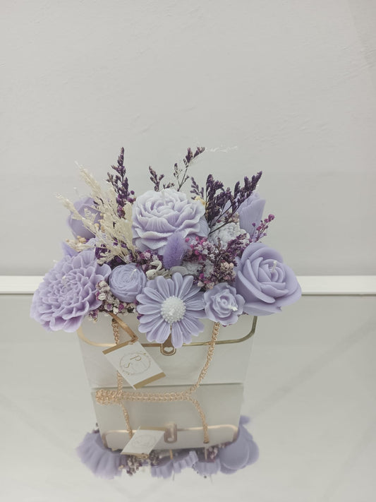Bouquet floreale di candele profumate lilla
