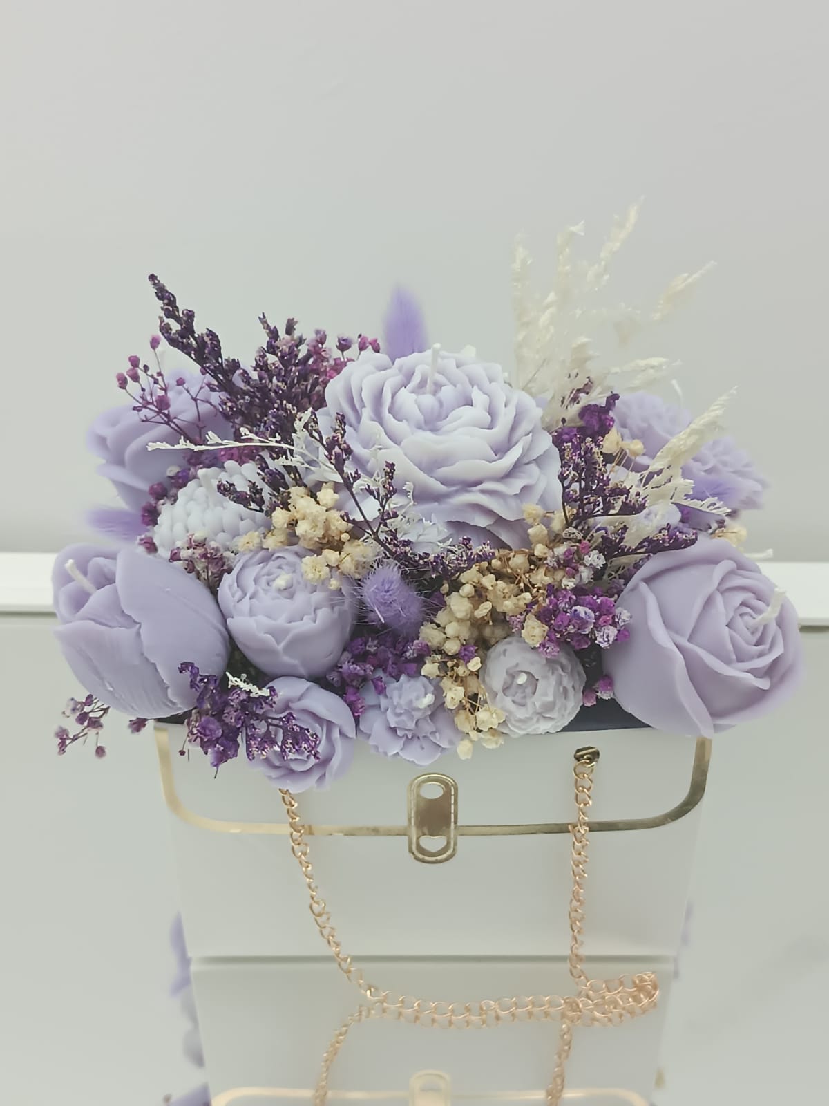 Bouquet floreale di candele profumate lilla